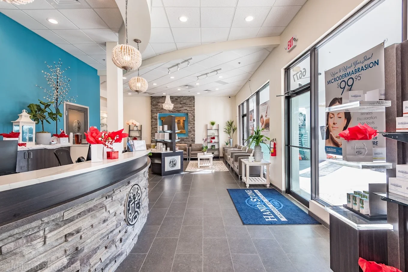 Hand and Stone — Boynton Beach, FL
