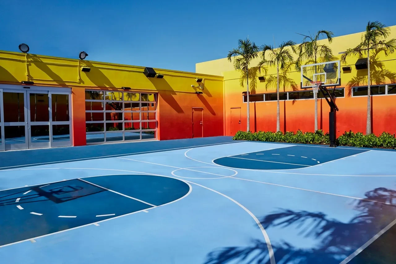 UNKNWN— Miami, FL
